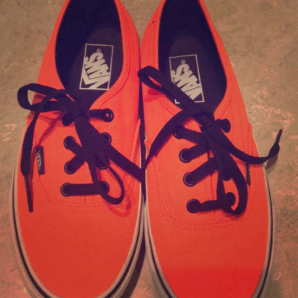 Vans - Picture 1 of 2